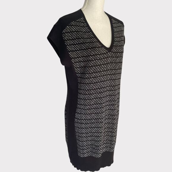 Athleta Black Thereafter Dress Sweater V Neck Striped Short Sleeve Size Medium - Picture 6 of 11